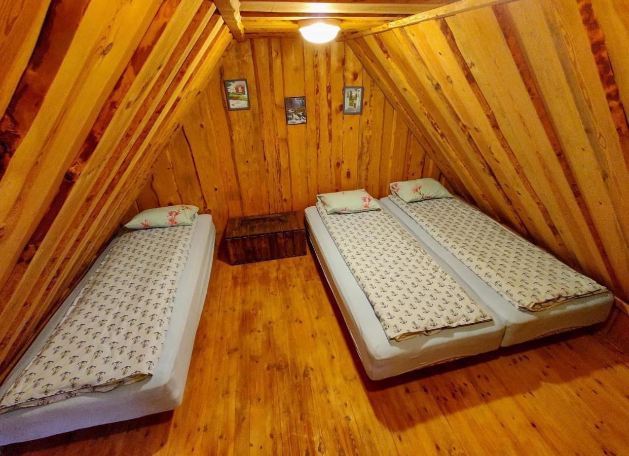 Atsikivi Puhketalu Hotel Häädemeeste Eksteriør billede