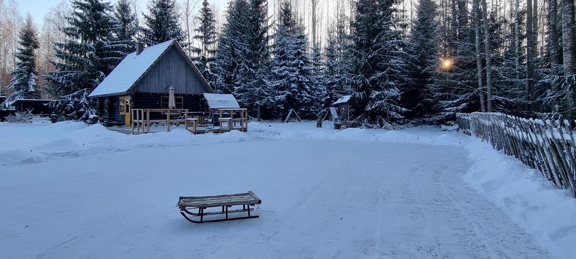 Atsikivi Puhketalu Hotel Häädemeeste Eksteriør billede