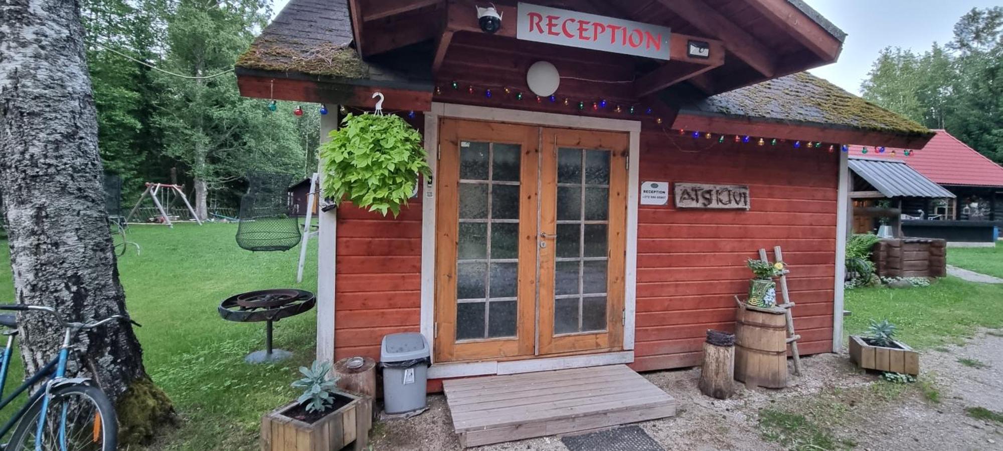 Atsikivi Puhketalu Hotel Häädemeeste Eksteriør billede